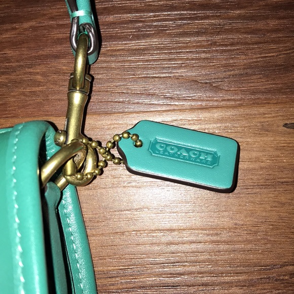 Coach Swinger Mini Leather Handbag NWT - Picture 3 of 9